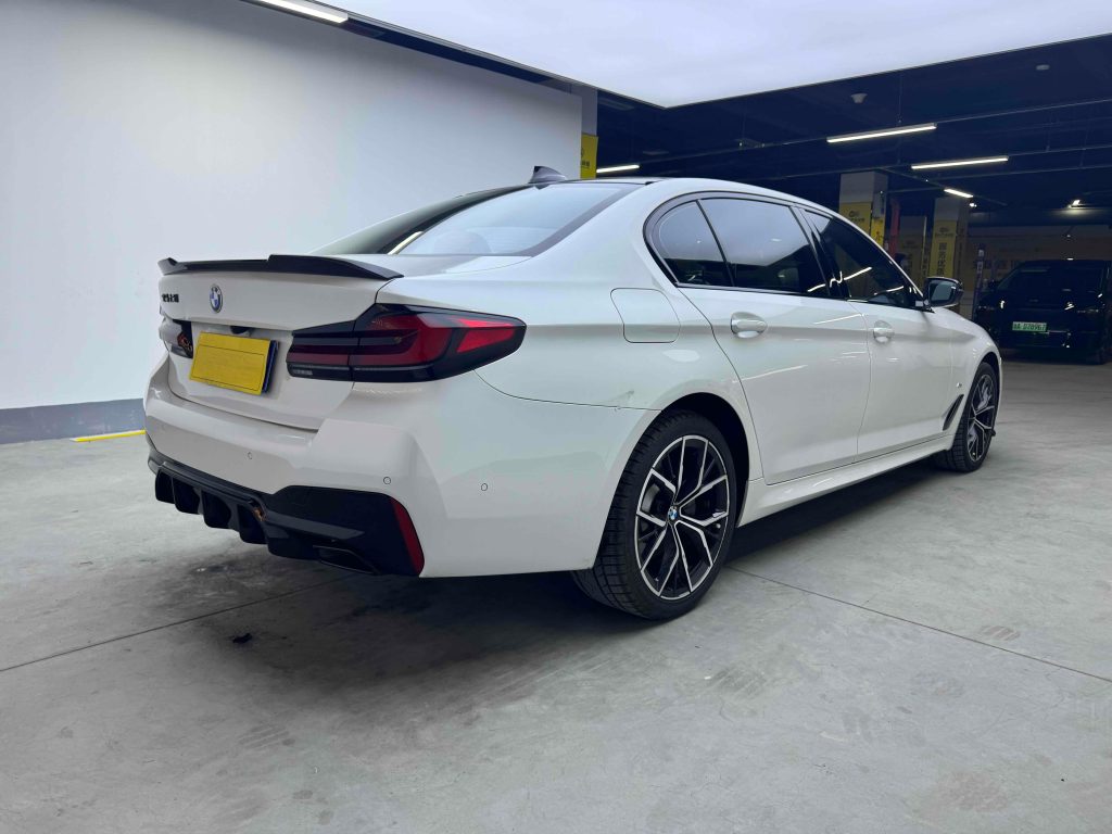 BMW 5 серии 2022 Модифицированный II 530Li Premium M Sport Package - Huishida Trading