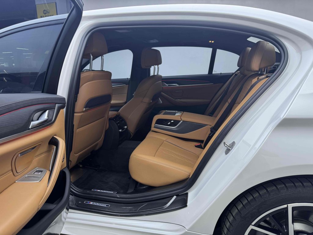 BMW 5 серии 2022 Модифицированный II 530Li Premium M Sport Package - Huishida Trading