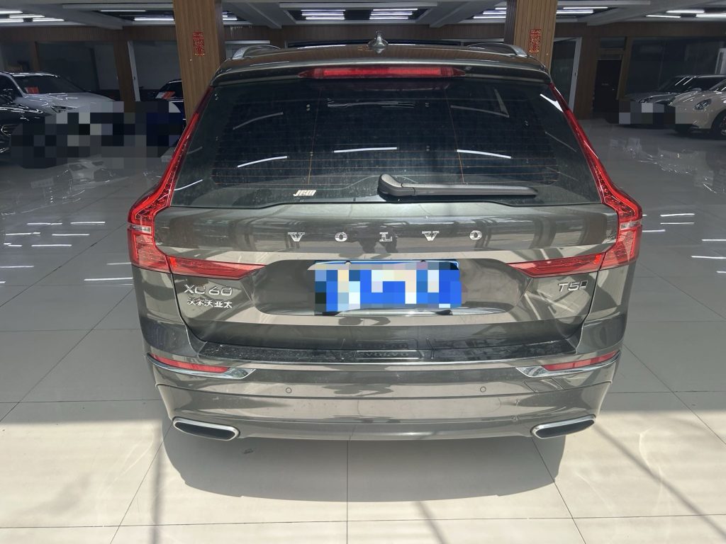 Volvo XC60 2021 T5 4WD Intelligent Luxury Edition - Huishida Trading