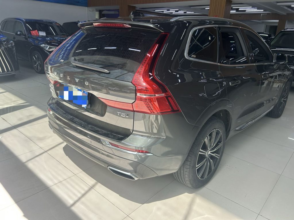 Volvo XC60 2021 T5 4WD Intelligent Luxury Edition - Huishida Trading