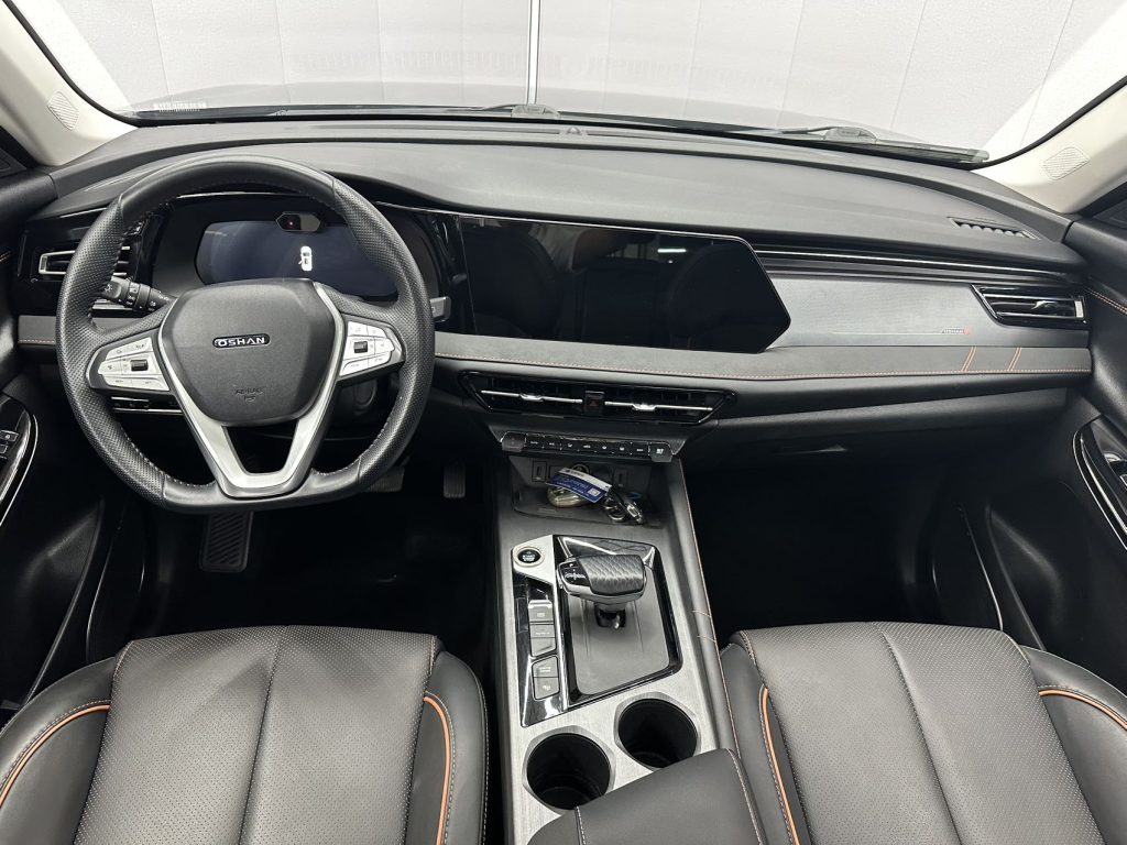 Chang'an Oshan X7 PLUS 2022 1.5T Blue Whale Edition Auto Geeker Pilot - Huishida Trading