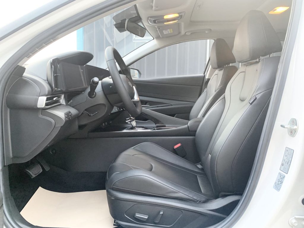Hyundai Elantra 2021 1.5LCVT LUX Premium - Huishida Trading