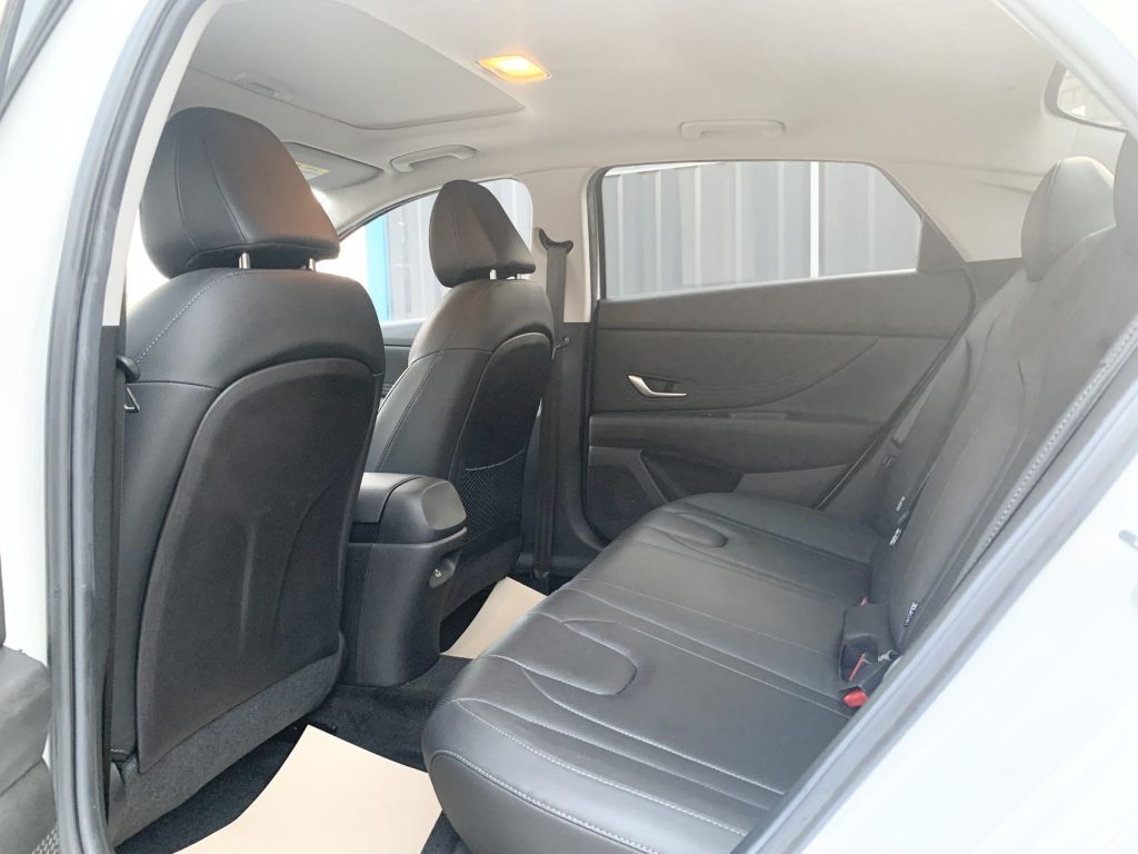 Hyundai Elantra 2021 1.5LCVT LUX Premium - Huishida Trading