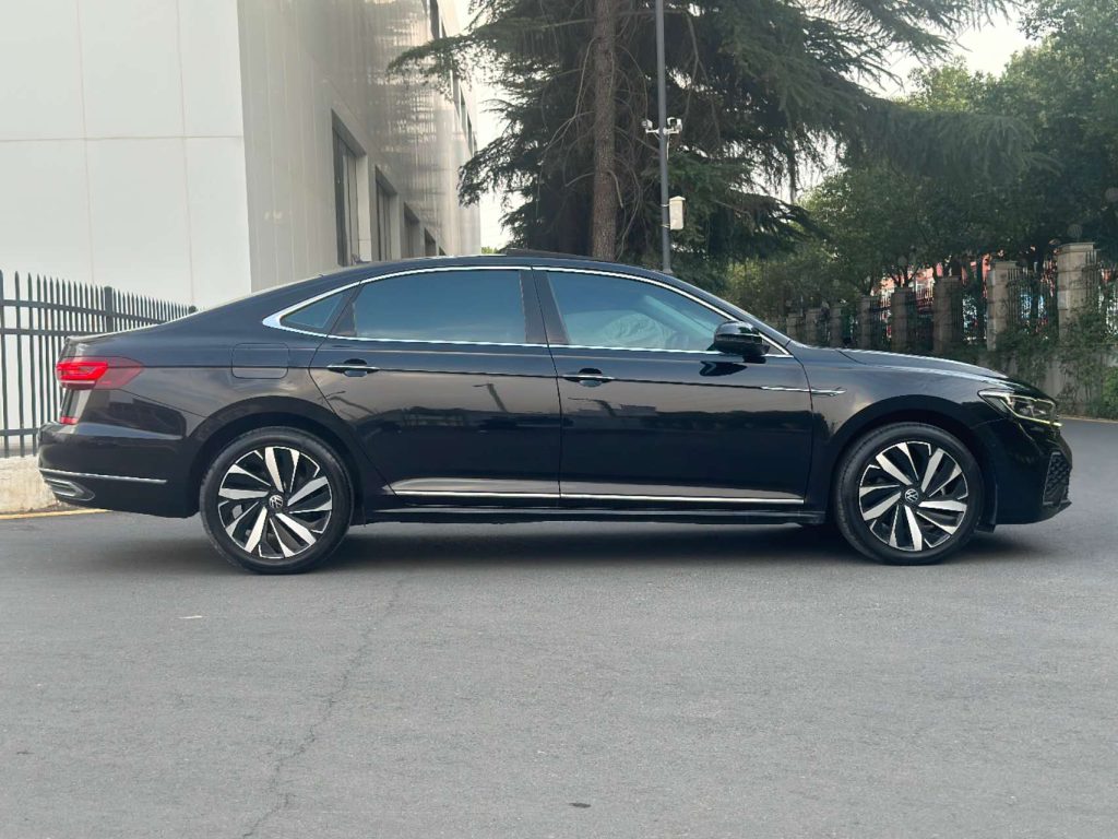 Volkswagen Passat 2022 330TSI Star Premium - Huishida Trading