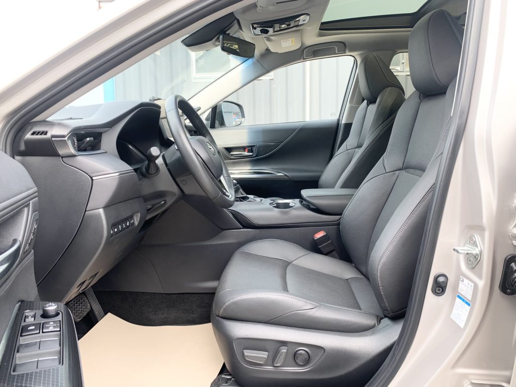 Toyota VENZA 22 4WD Supreme Edition - Huishida Trading