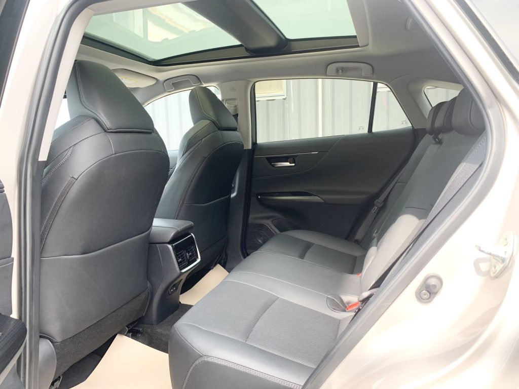 Toyota VENZA 22 4WD Supreme Edition - Huishida Trading