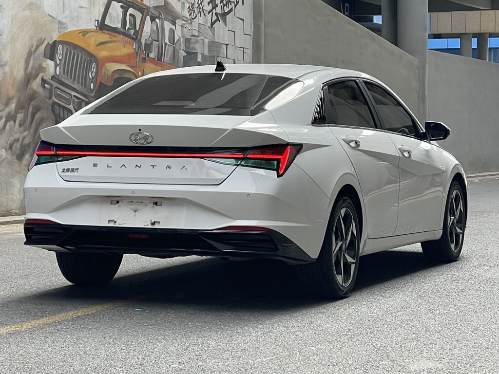 Hyundai Elantra 2021 1.5L CVT LUX Premium - Huishida Trading