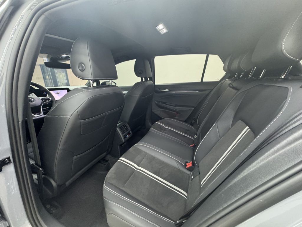 Volkswagen Golf 2021 280TSI DSG R-Line - Huishida Trading