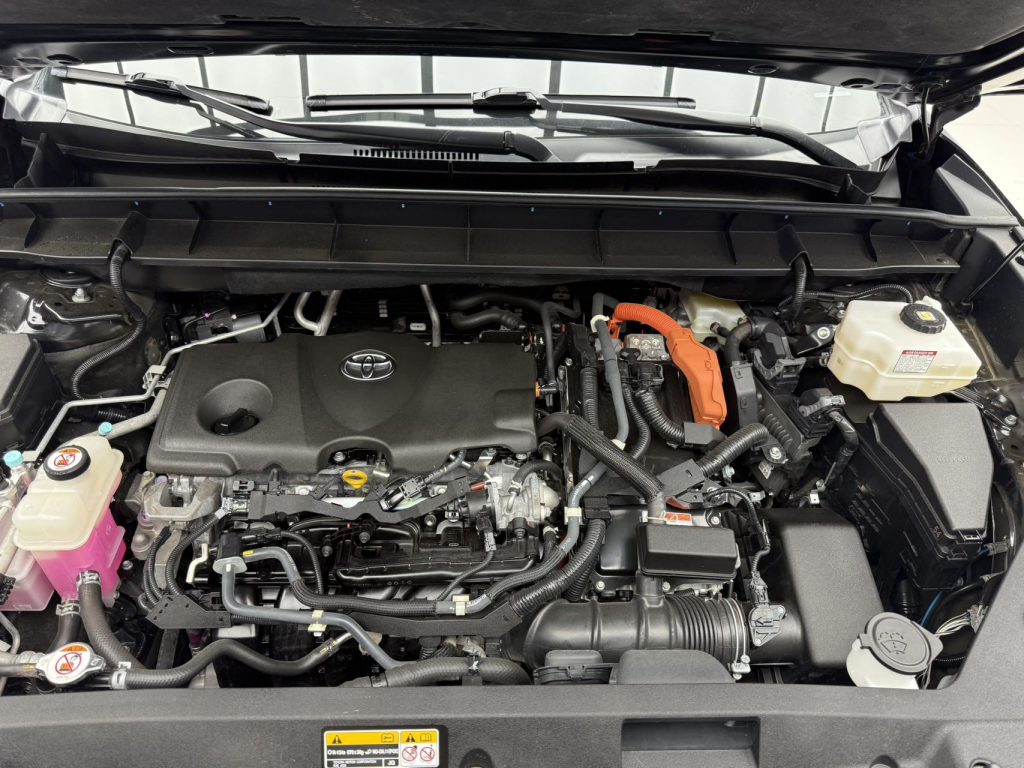 CROWN KLUGER 2021 2.5L HEV 4WD Signature Edition - Huishida Trading