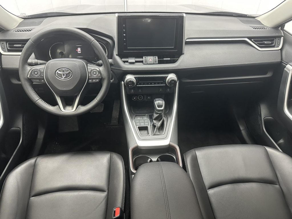 Toyota RAV4 RWD 2020 2.0L CVT 4WD Stylish PLUS Edition - Huishida Trading
