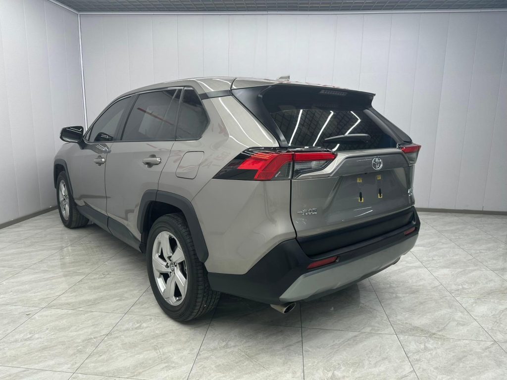 Toyota RAV4 RWD 2020 2.0L CVT 4WD Stylish PLUS Edition - Huishida Trading