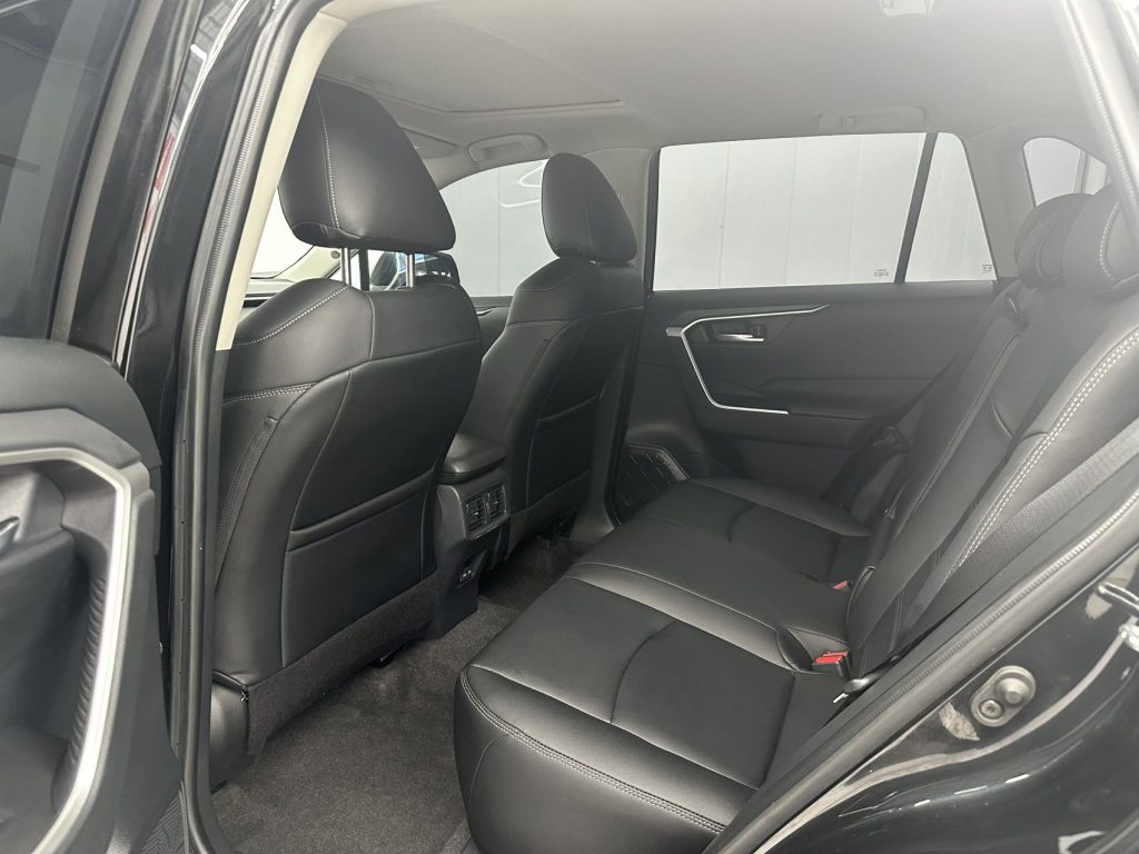 Toyota RAV4 2021 2.0L CVT 2WD Style PLUS Edition - Huishida Trading