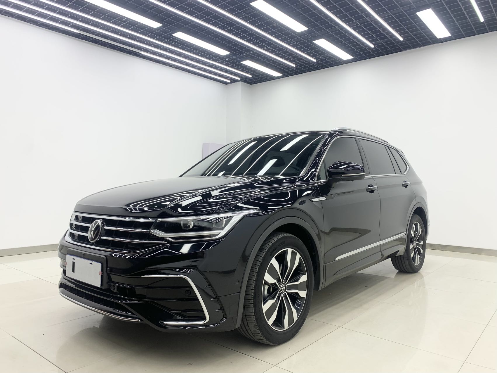 Volkswagen Tiguan L 2022 330TSI Automatic 2WD R-Line
