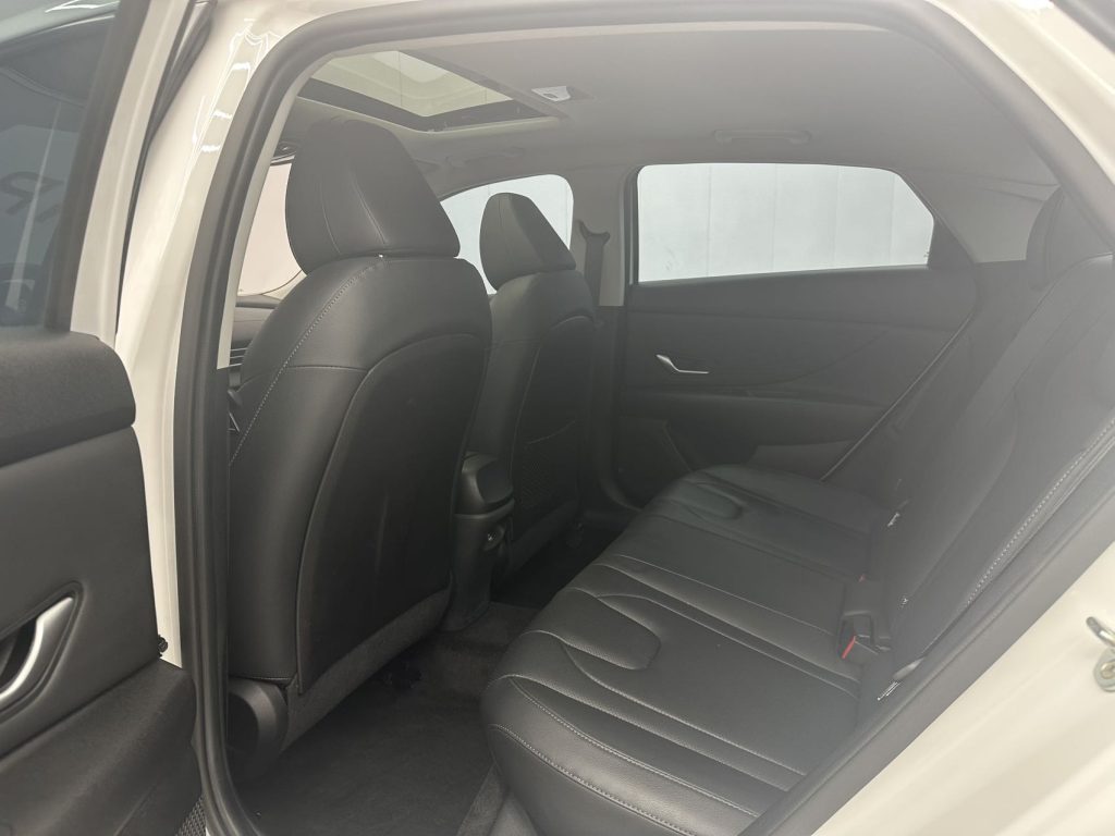 Hyundai Elantra 2021 1.5L CVT LUX Premium - Huishida Trading