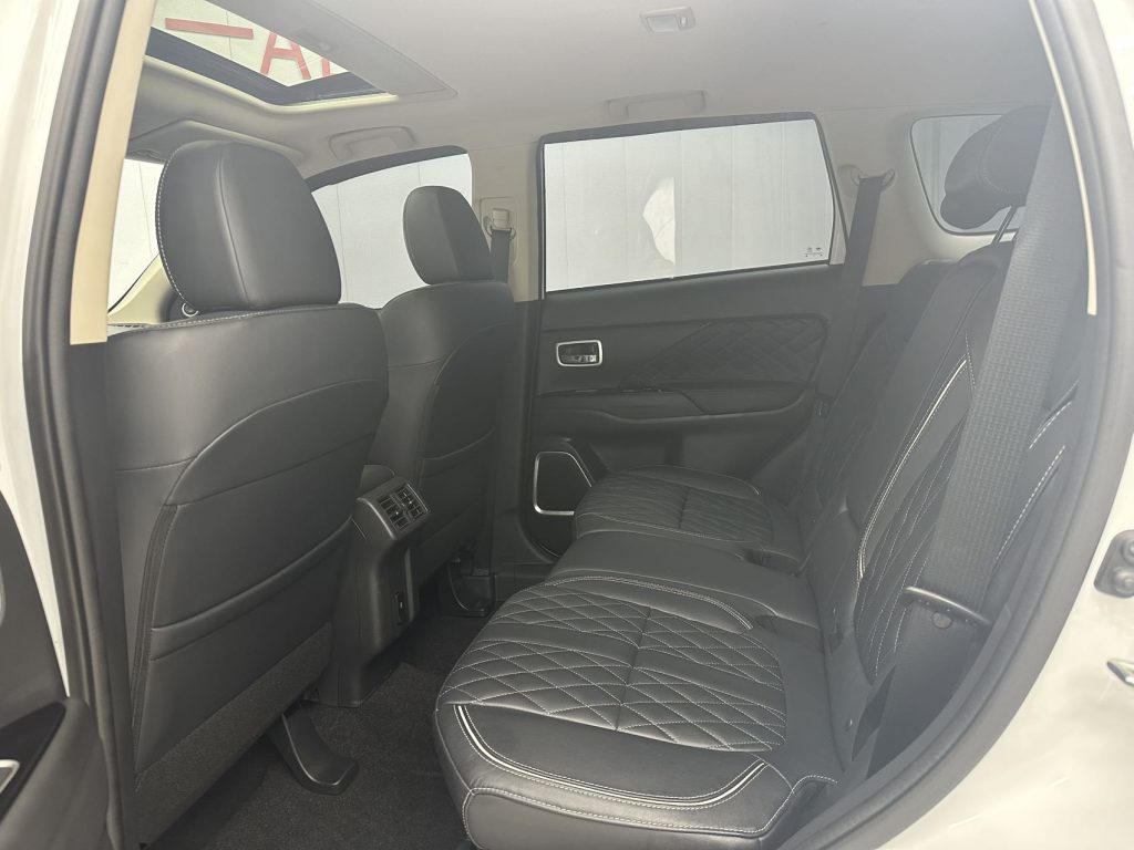 Mitsubishi Outlander 2020 2.4L 4WD Enjoy Edition 5-местный - Huishida Trading