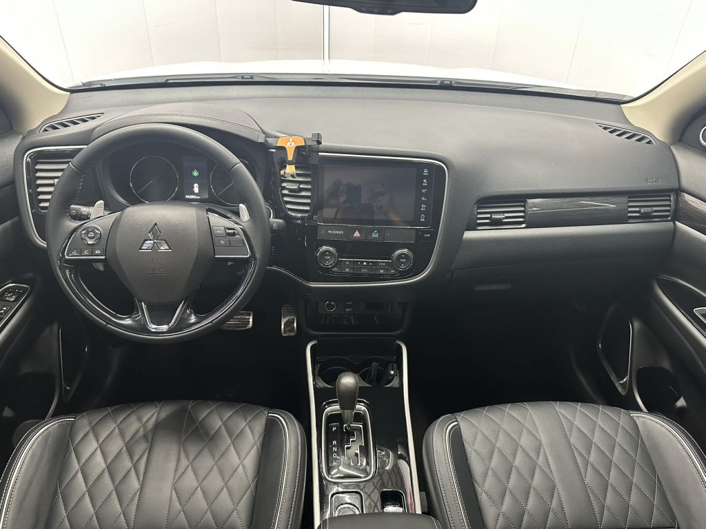 Mitsubishi Outlander 2020 2.4L 4WD Enjoy Edition 5-местный - Huishida Trading