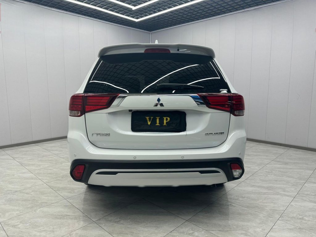 Mitsubishi Outlander 2020 2.4L 4WD Enjoy Edition 5-местный - Huishida Trading