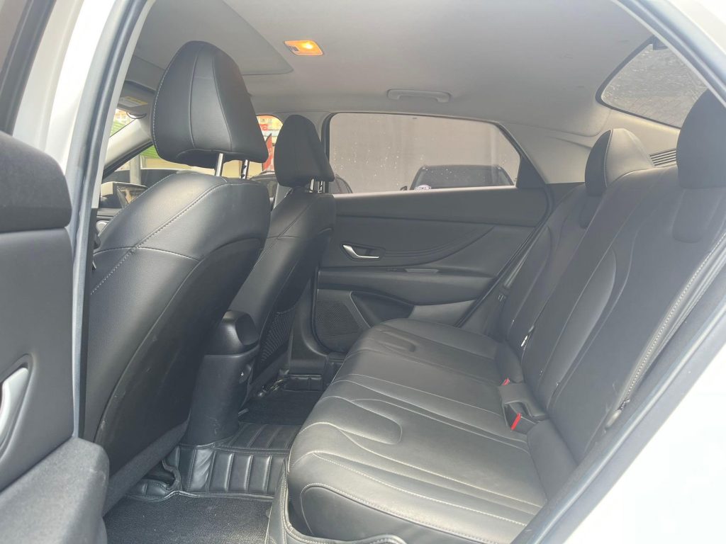 Hyundai Elantra 2021 1.5L CVT LUX Premium Edition - Huishida Trading