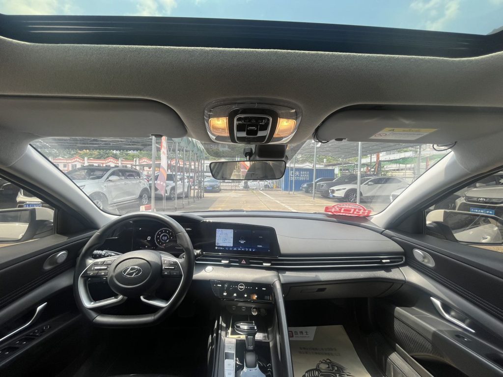 Hyundai Elantra 2021 1.5L CVT LUX Premium Edition - Huishida Trading
