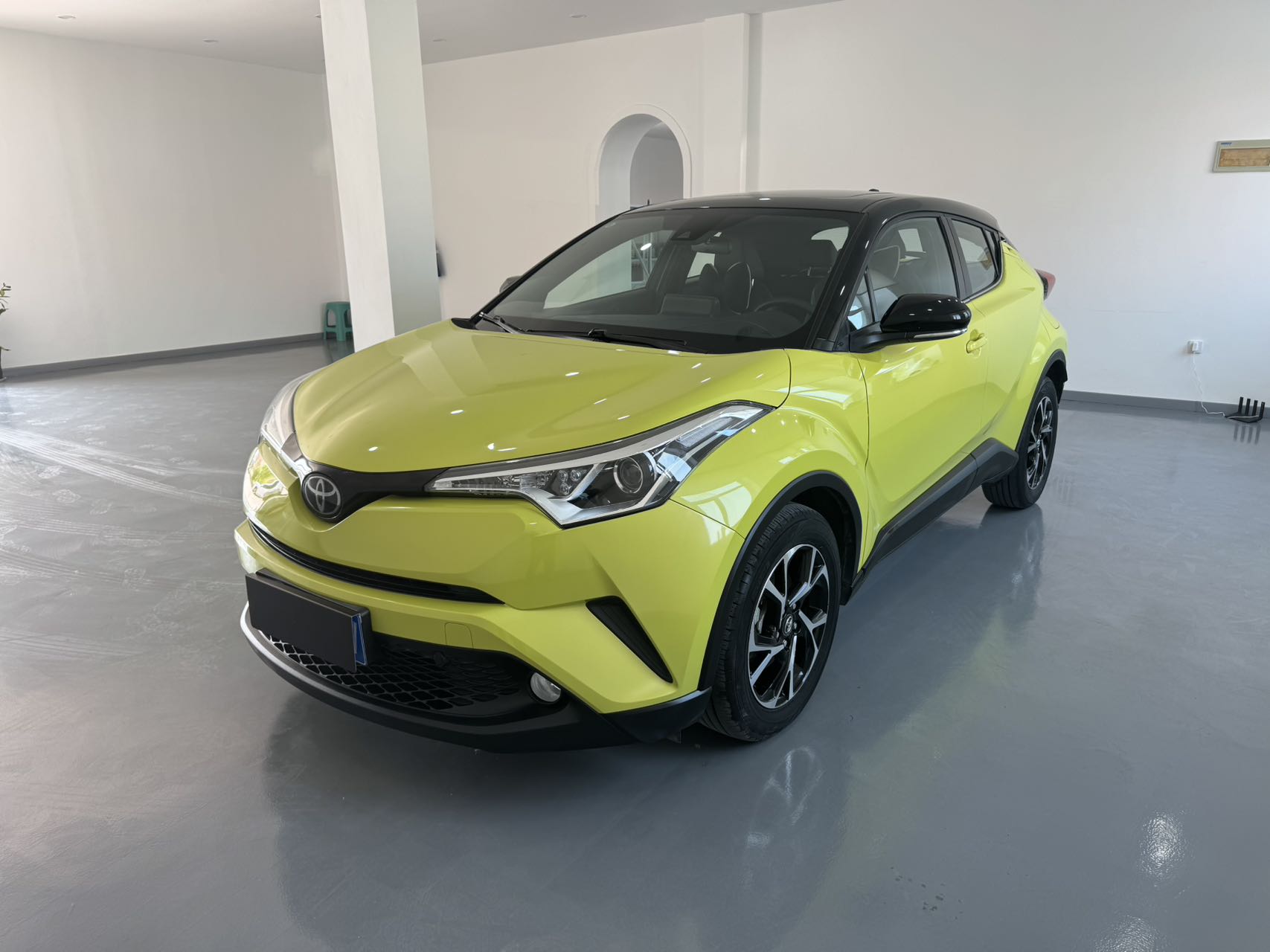 2021 Toyota CHR Leader