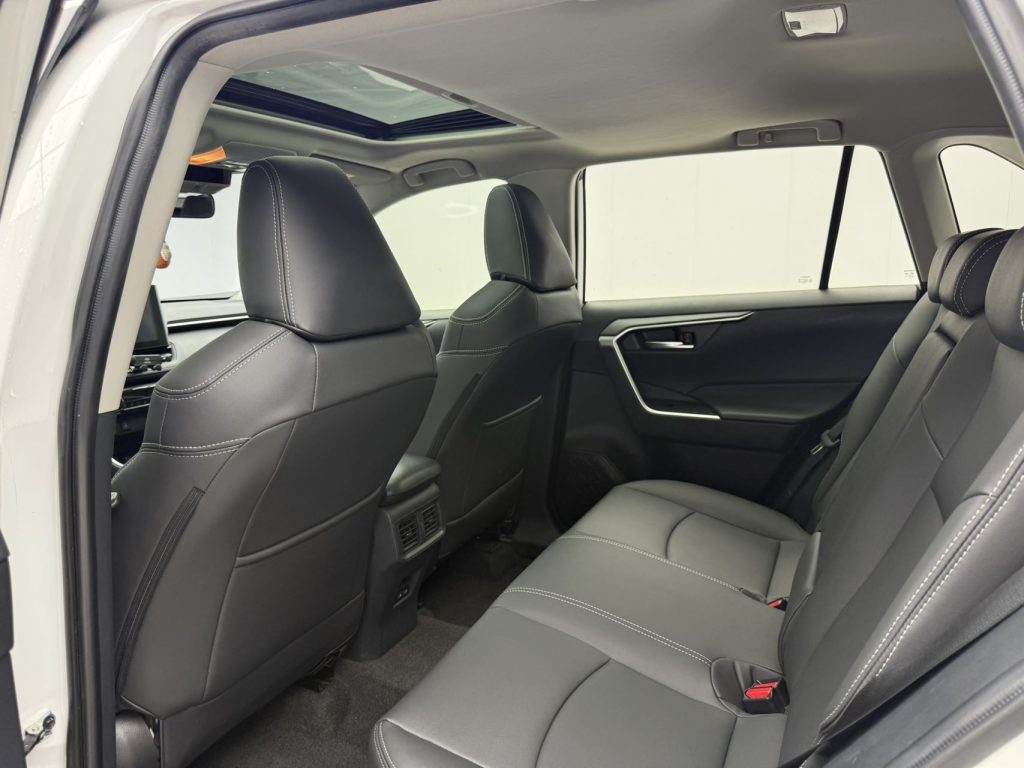 Toyota RAV4 2021 CVT 2WD Style PLUS Edition - Huishida Trading