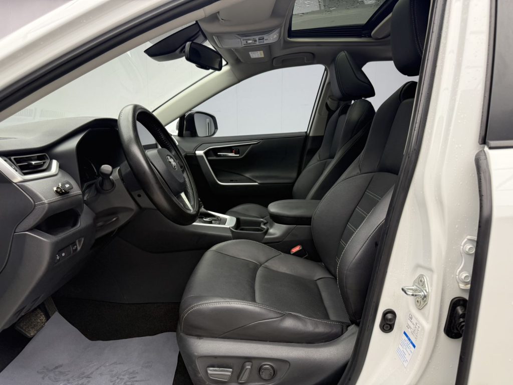 Toyota WILDLANDER 2020 2.0L CVT 4WD Premium - Huishida Trading