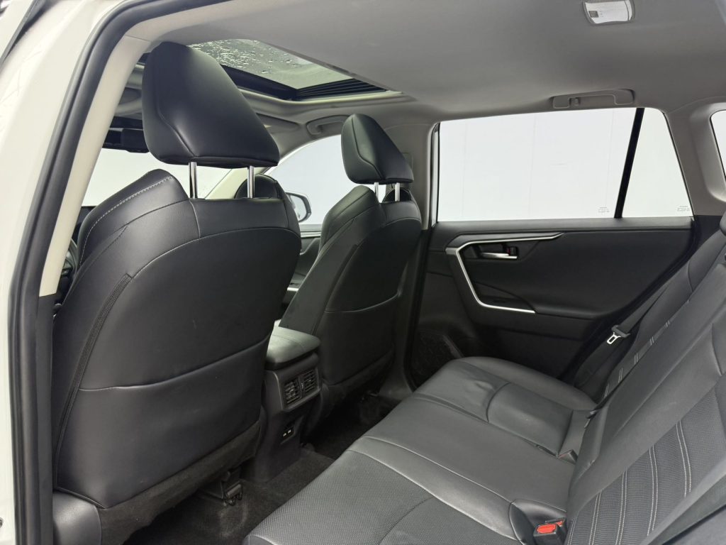 Toyota WILDLANDER 2020 2.0L CVT 4WD Premium - Huishida Trading
