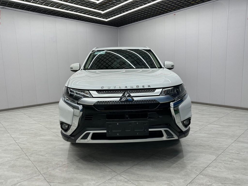Mitsubishi Outlander 2020 2.4L 4WD Zhixiang Edition 5-мясцовы - Huishida Trading