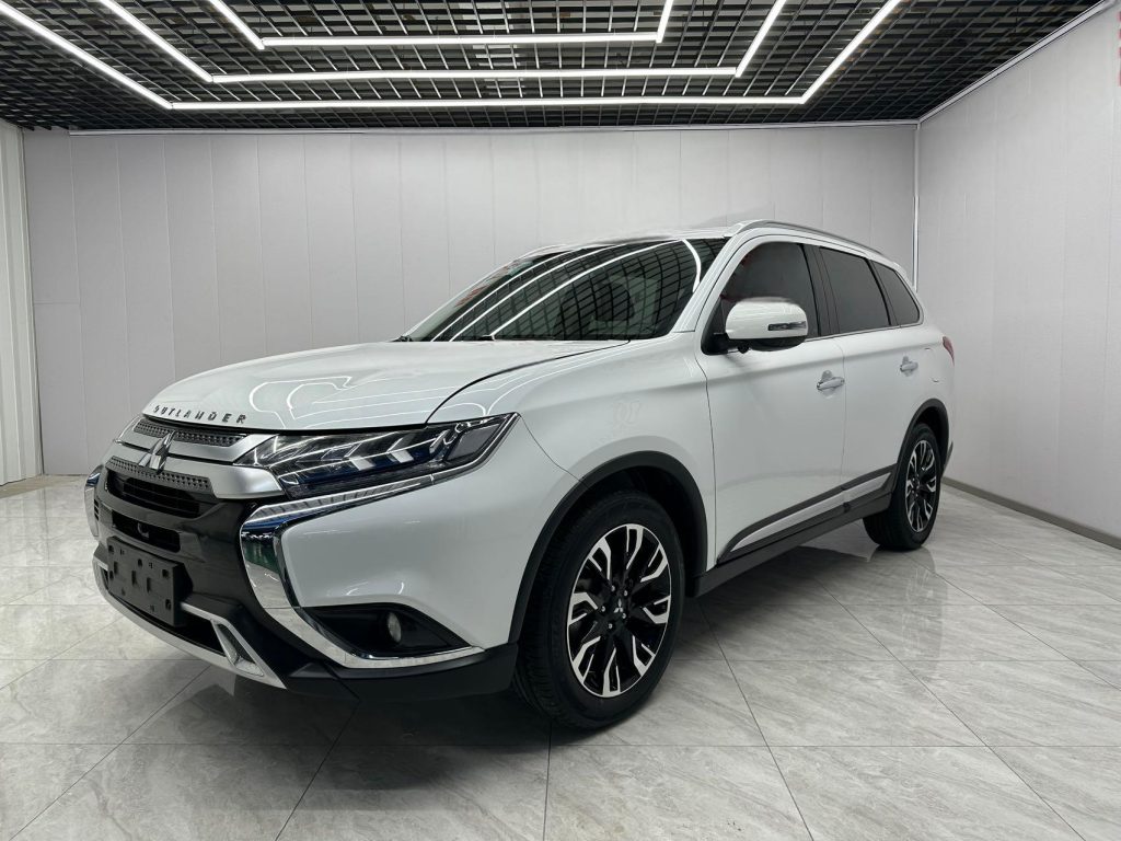 Mitsubishi Outlander 2020 2.4L 4WD Zhixiang Edition 5-мясцовы - Huishida Trading