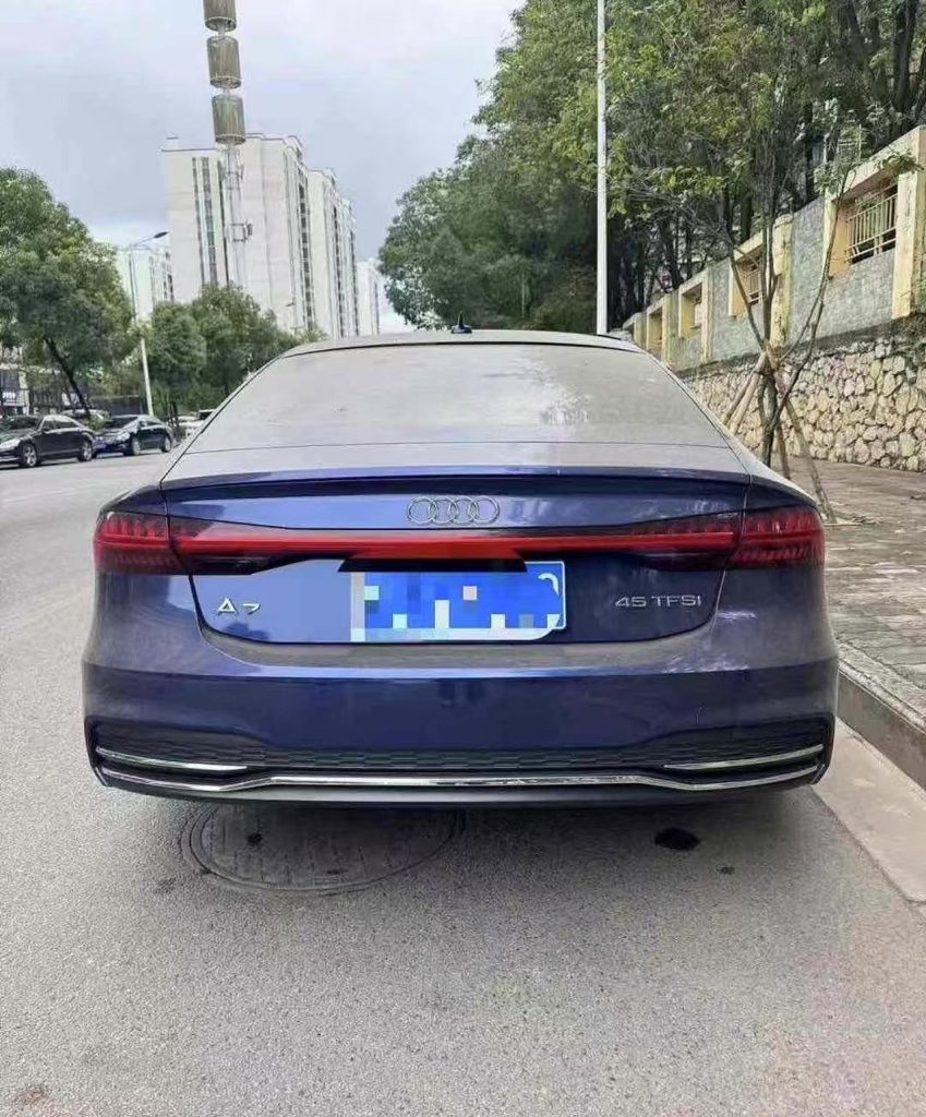 Audi A7 2022, модель 40 TFSI - Huishida Trading
