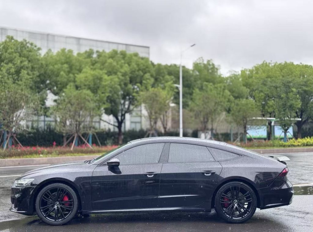 Audi A7 2022, 45 тифси-доксинг. - Huishida Trading