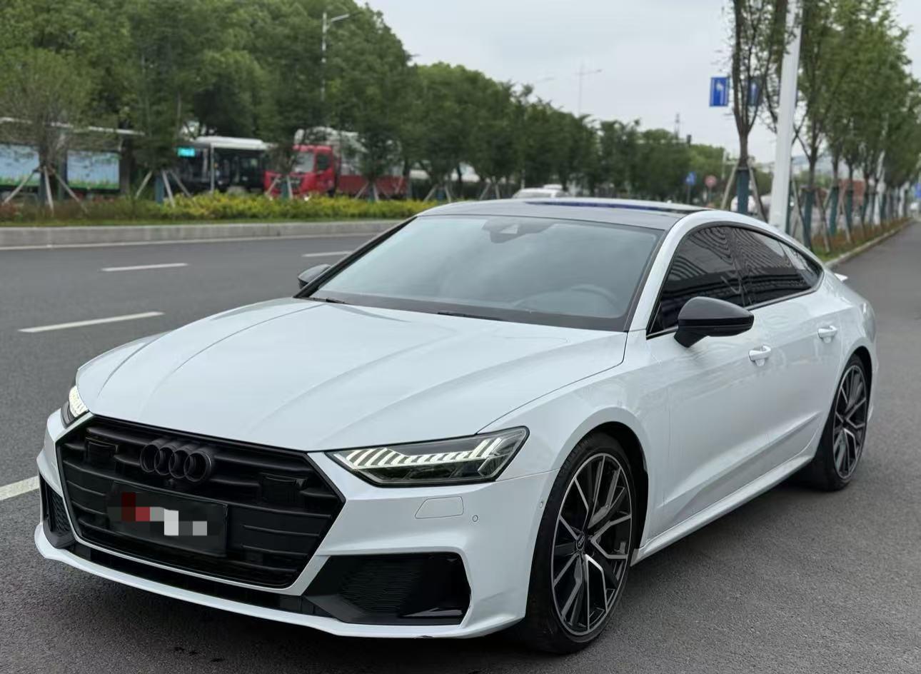 Audi A7 2022, модель 45 TFSI