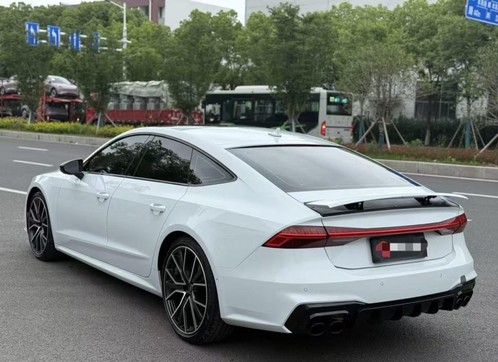 Audi A7 2022, модель 45 TFSI - Huishida Trading