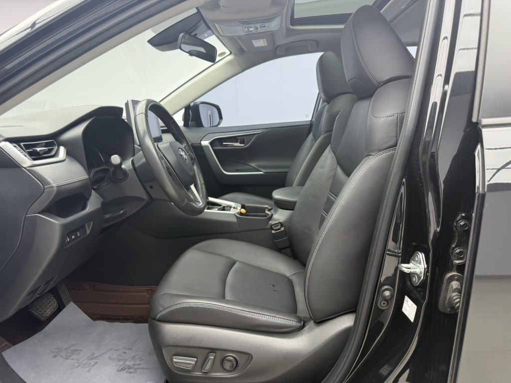 Toyota RAV4 2021 CVT 2WD Style PLUS Edition - Huishida Trading