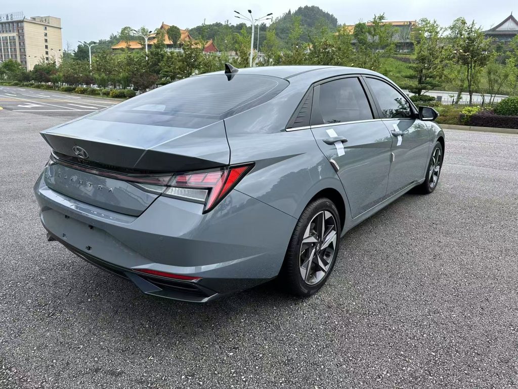 Hyundai Elantra 2021 1.5L CVT LUX Premium Edition National VI - Huishida Trading