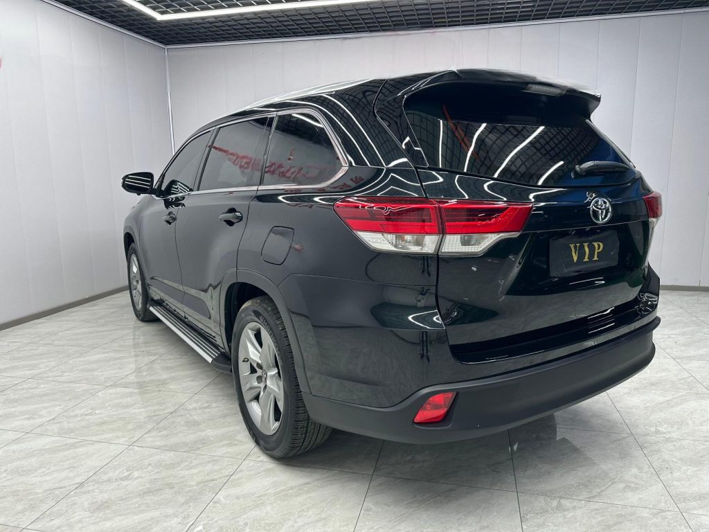 Toyota HIGHLANDER 2021 2.0T 4WD Deluxe 7-местный - Huishida Trading
