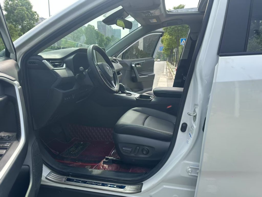 Toyota RAV4 2022 4WD Style Plus - Huishida Trading
