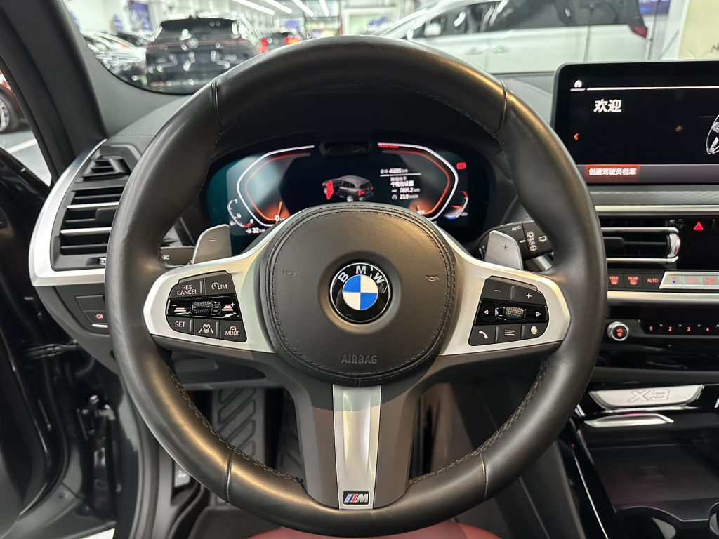 BMW X3 2022 Модифицированный xDrive30i Premium M Obsidian Night Package - Huishida Trading