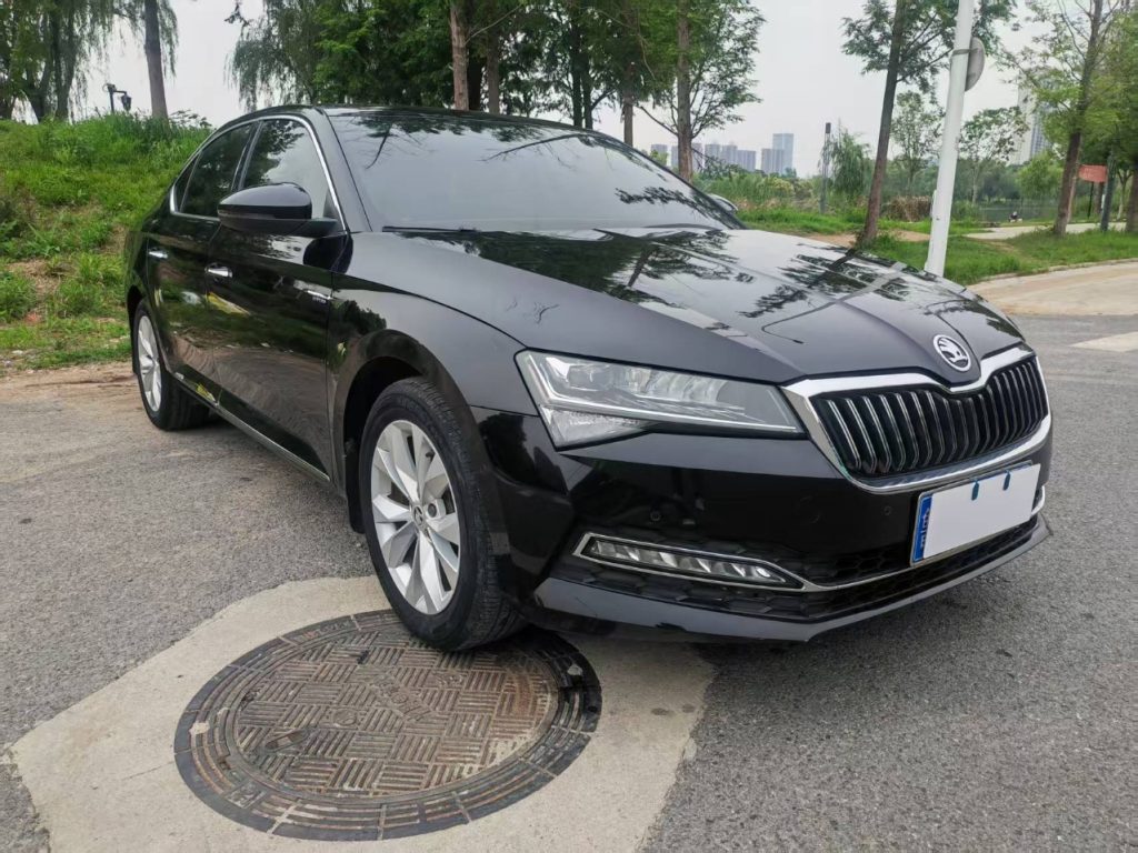Skoda SUPERB 2019 Facelift Comfort Edition - Huishida Trading