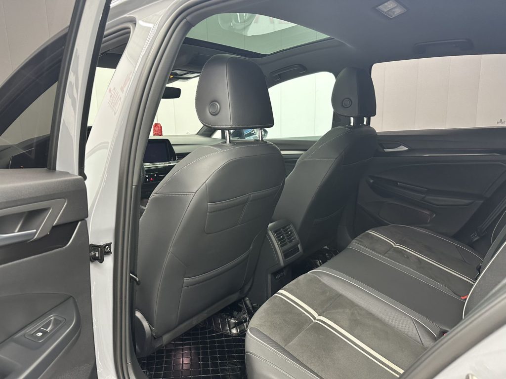Volkswagen Golf 2021 280TSI DSG R-Line - Huishida Trading