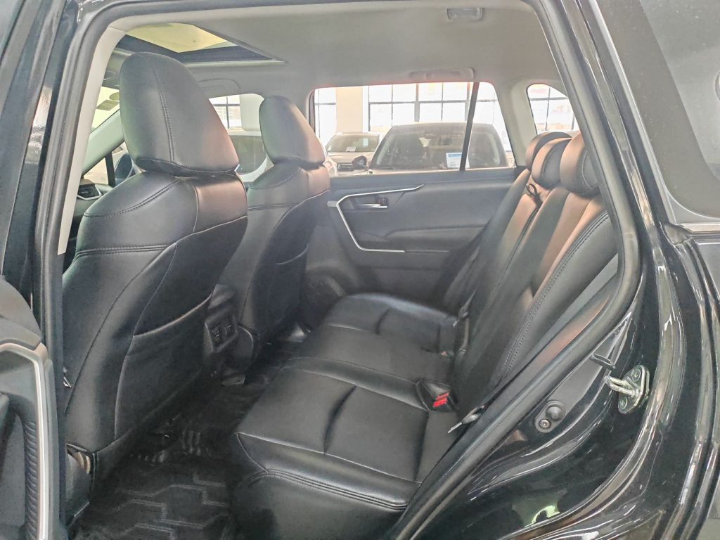 RAV4 2020 2.0L CVT 2WD Style Edition - Huishida Trading