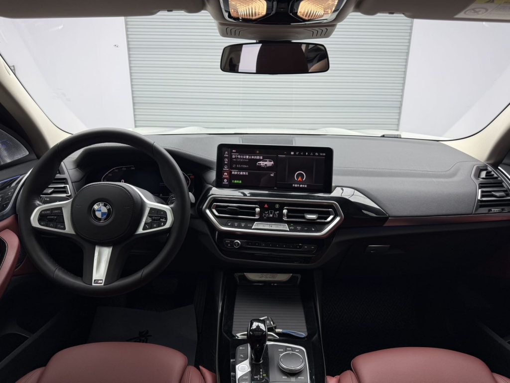 BMW x3 2022 xDrive25iM Спортивный пакет - Huishida Trading