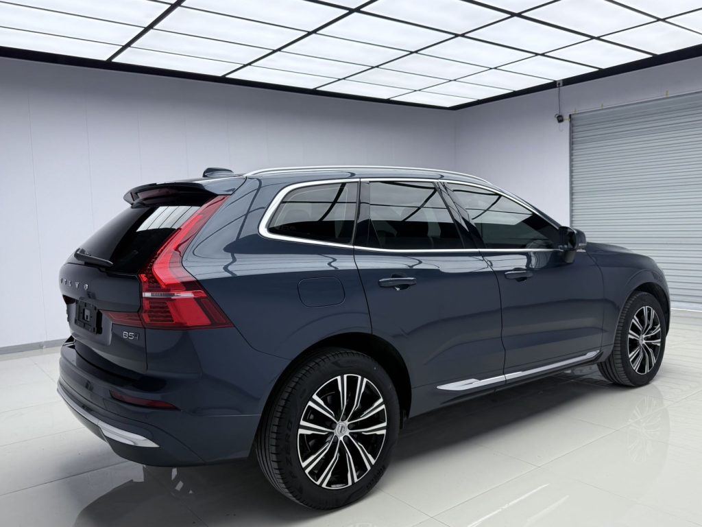 VOLVO XC60 2022 B5 4WD WISE LUXURY - Huishida Trading