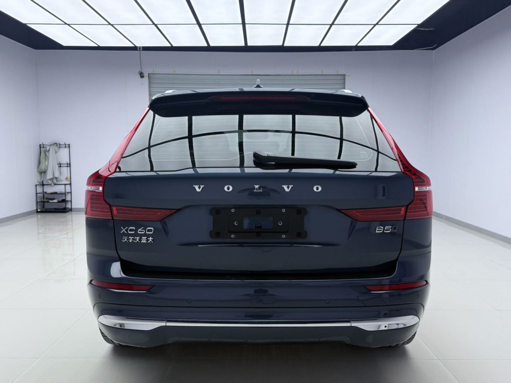 VOLVO XC60 2022 B5 4WD WISE LUXURY - Huishida Trading