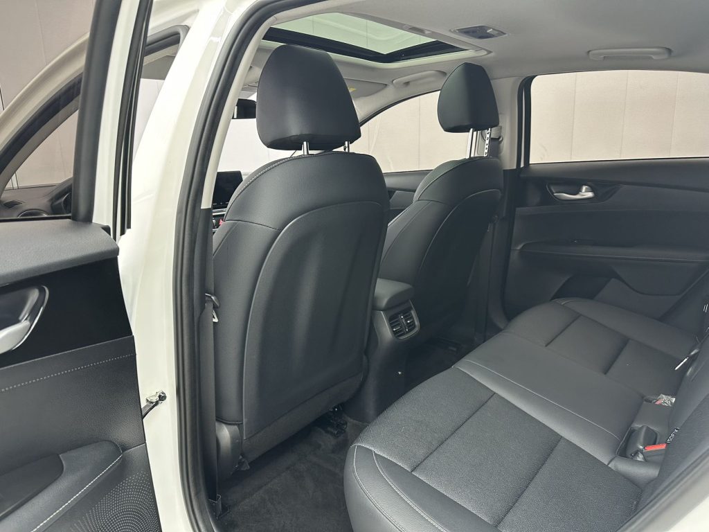 Kia K3 2021 1.5L CVT Fashion Edition - Huishida Trading
