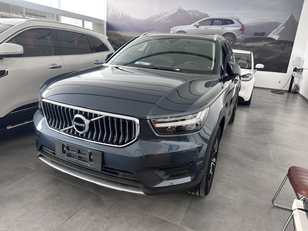 VOLVO XC40 2022 T4 4WD Zhiya Deluxe - Huishida Trading