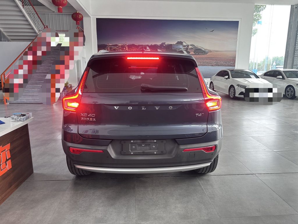 VOLVO XC40 2022 T4 4WD Zhiya Deluxe - Huishida Trading