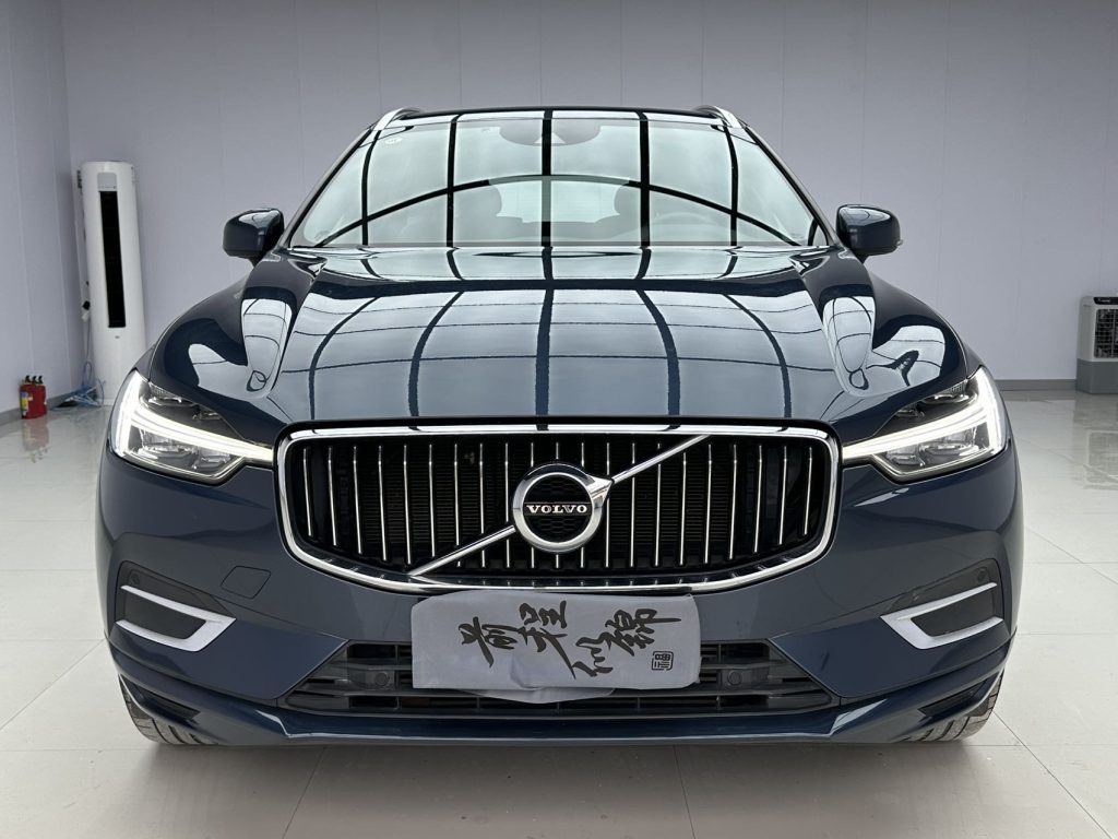 VOLVO XC60 2021 T5 4WD Zhiyuan Deluxe - Huishida Trading