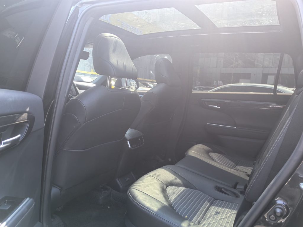 Toyota Crown Kluger 2022 2.5L HEV 4WD Premium - Huishida Trading