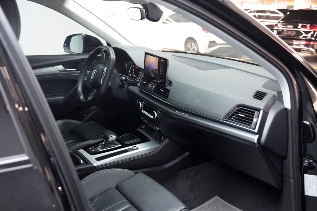 AUDI Q5L 2022 40T Stylish Dynamic - Huishida Trading